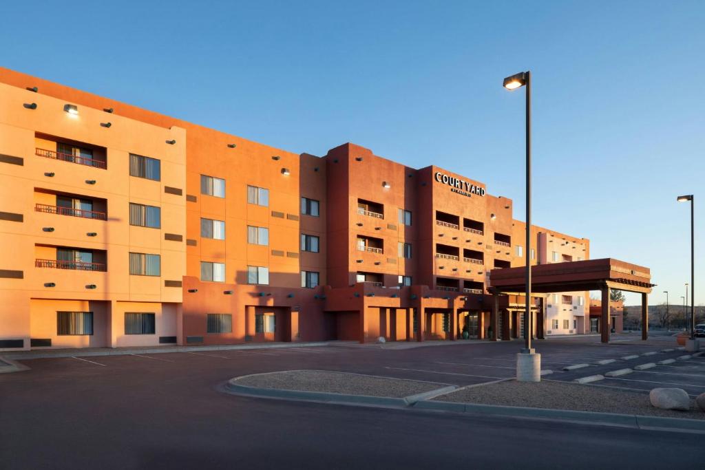 Courtyard Farmington