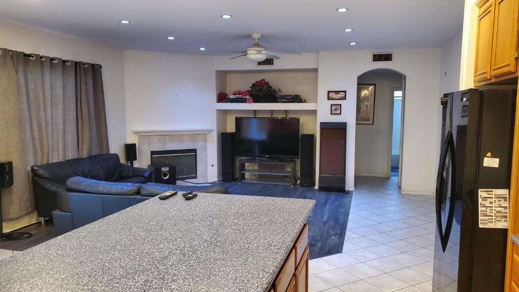 Luxury 1 Bed 1 Bath Fully Private