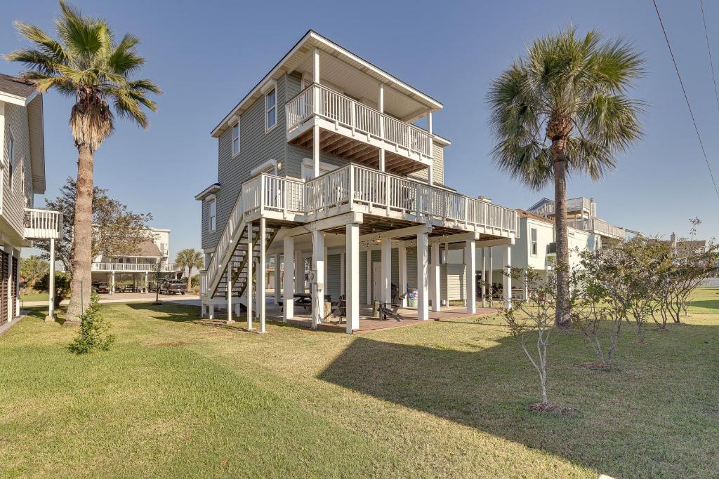 Steps to Sand Pirates Beach House in Galveston!