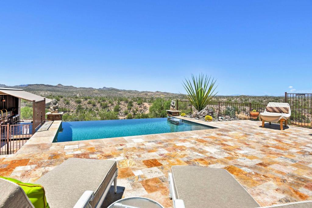 Infinity Pool and Outdoor Kitchen Luxe Phoenix Home