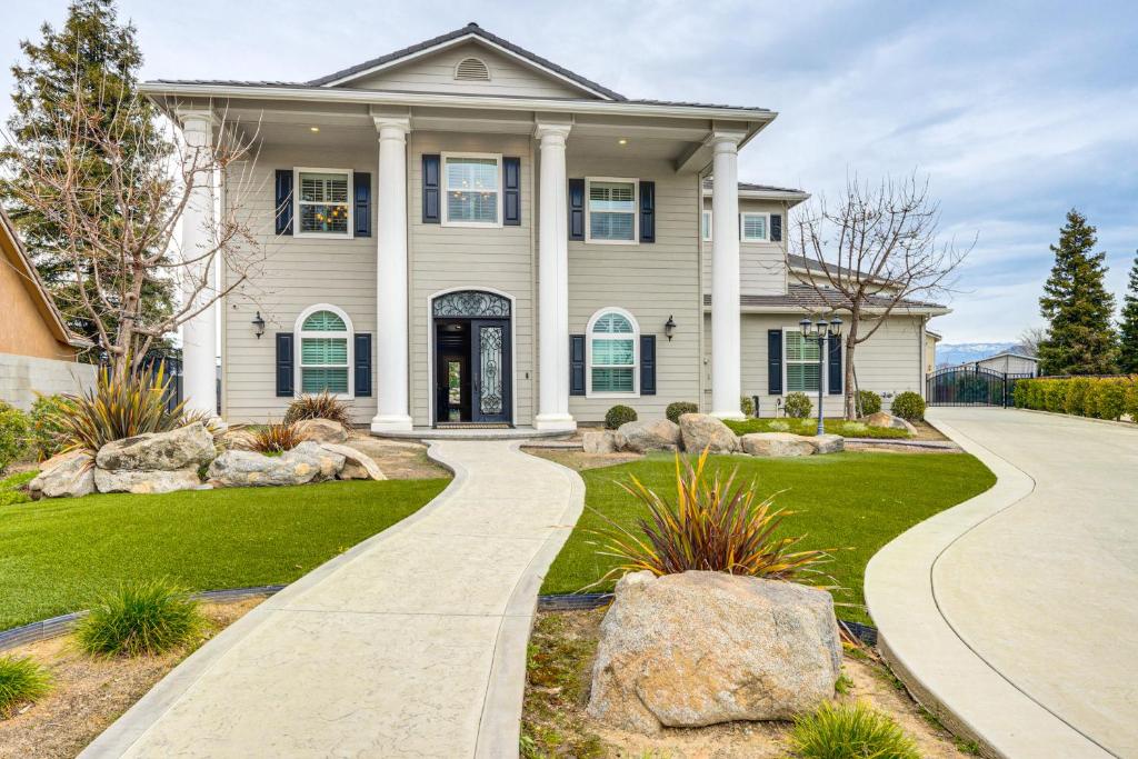 Outdoor Oasis and More Group Getaway in Porterville