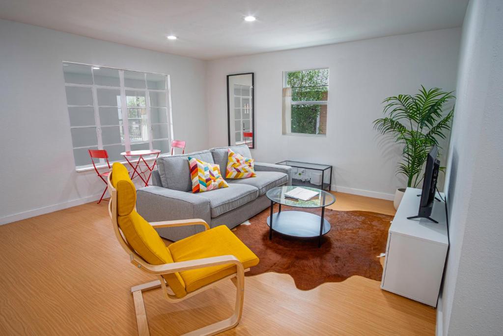 Serene 2BR1BA Residence in Peaceful San Antonio