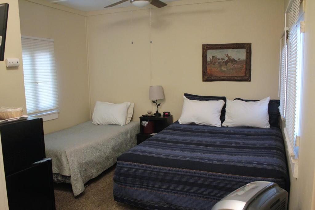 Grand Canyon West Hotel Sheps Miners Inn
