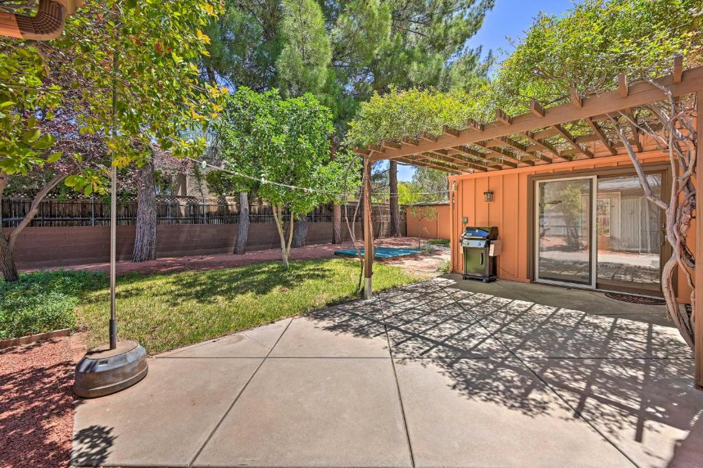 4 Mi to Main Street Spacious Sedona Home