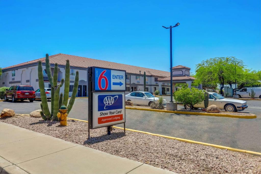 Motel 6-Apache Junction, AZ